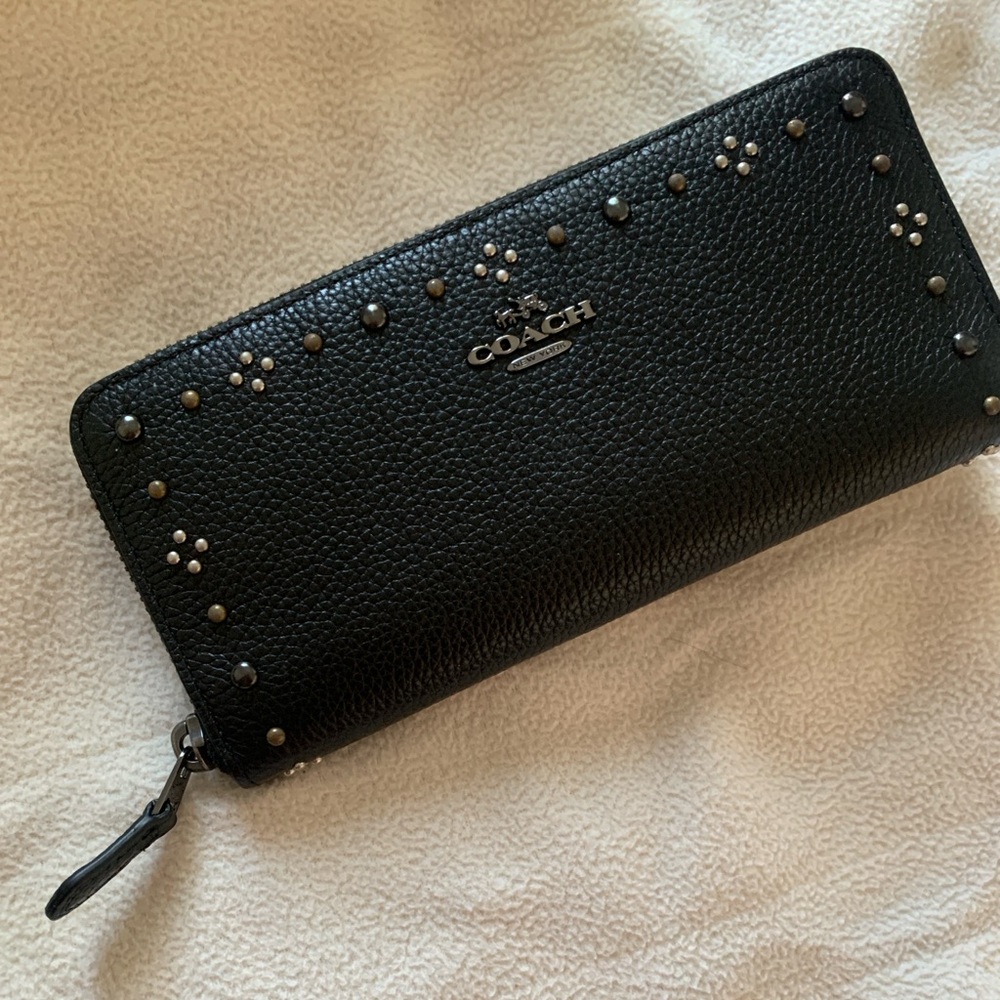 NWT NIB Coach Black Leather Wallet with mixed metal stud Design 2016